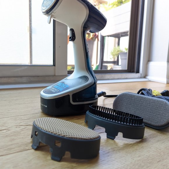 Rowenta Xcel Ultimate Handheld Steamer - Picture 4 of 4